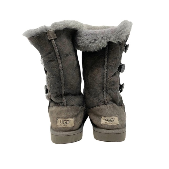 UGG Girls Bailey Button Triplet Gray Boots Size 2 - Picture 6 of 11